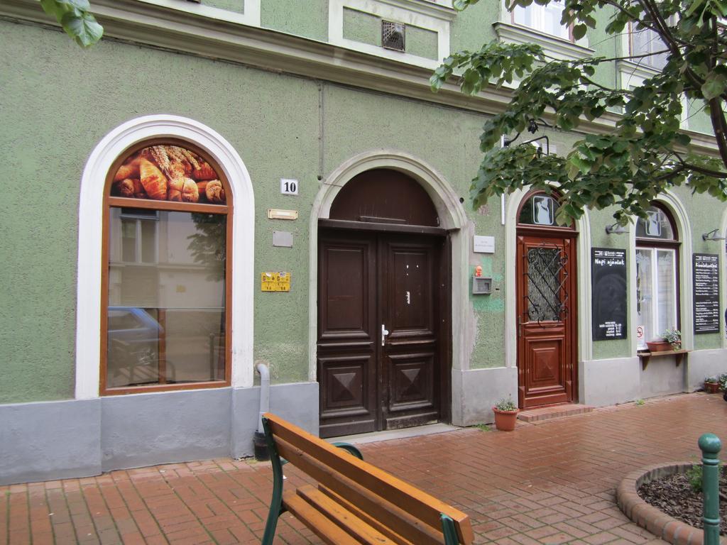 Galeria Apartman Szegedin Exterior foto